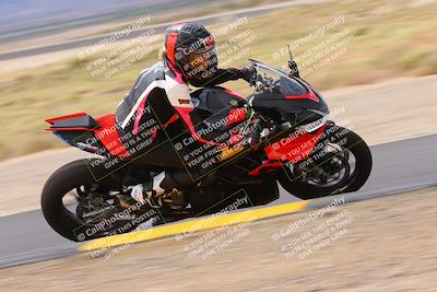 media/Sep-10-2022-SoCal Trackdays (Sat) [[a5bf35bb4a]]/Turn 9 Inside (1215pm)/